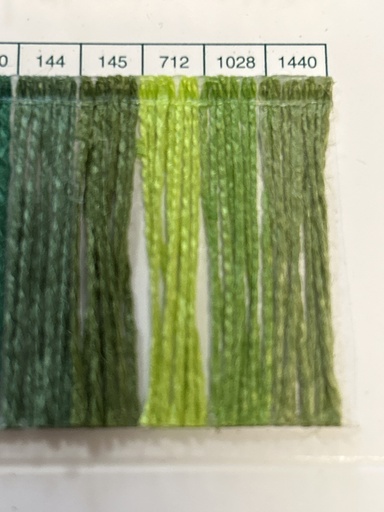 [B-352-1028-1] Bockens 100%  Leinen Nel 35/2 12.5 gr Spule - Farbe 1028