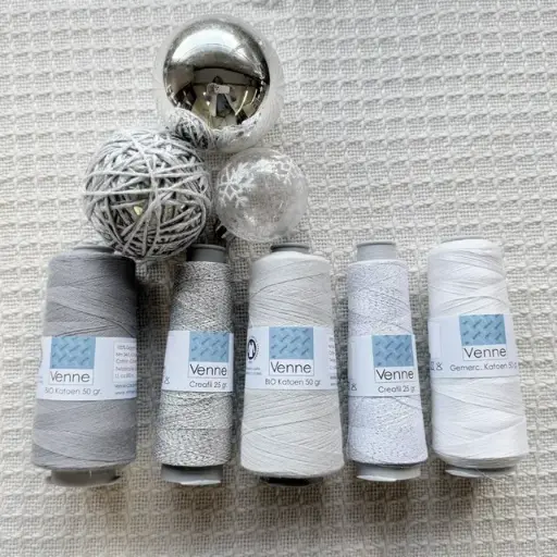 [V01-GP014] SALE: Yarn set Silver Snow
