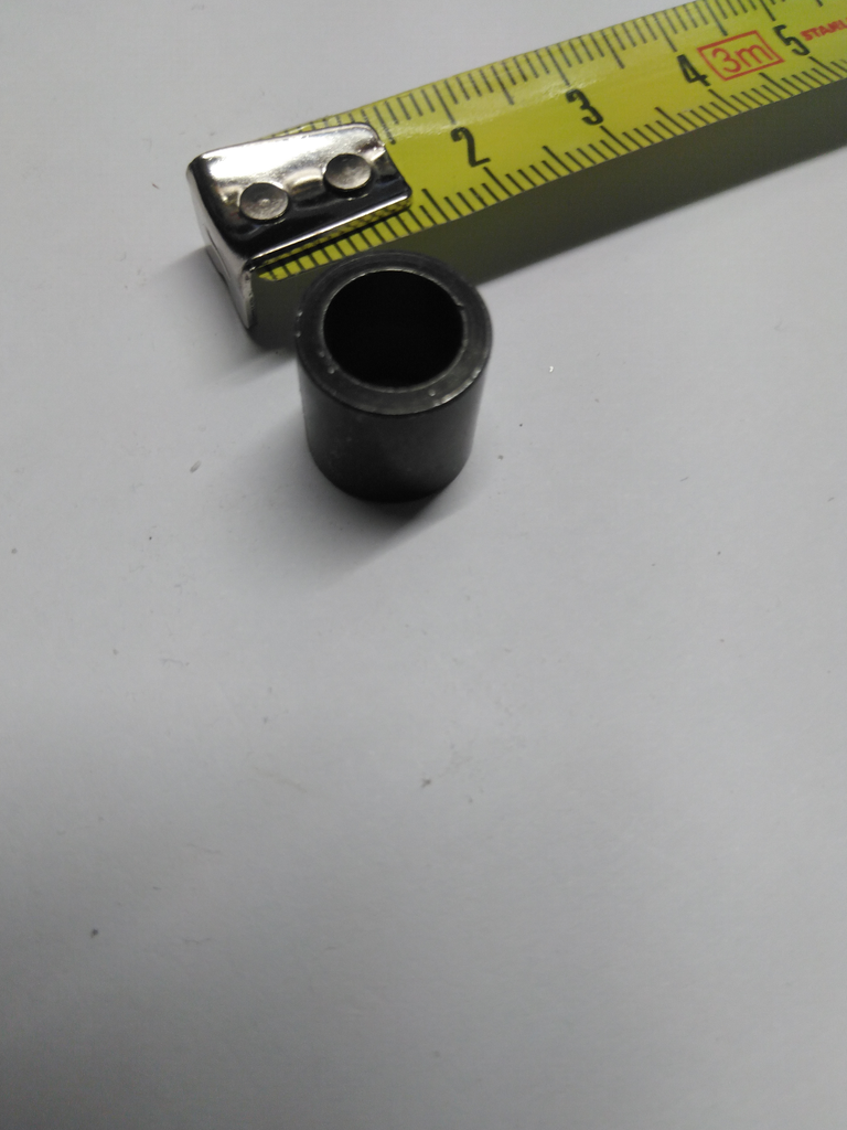 afstandsbus staal 12x12x8,3mm met zwarte coating