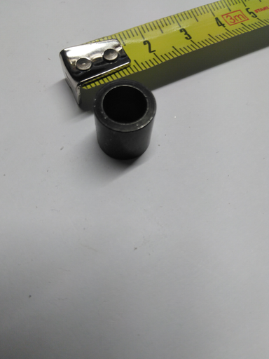 [BE0004] afstandsbus staal 12x12x8,3mm met zwarte coating