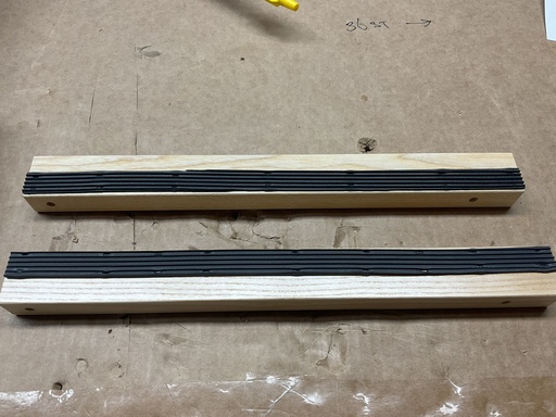 [BZ0512] Strook ribloper smal 15x3mm, 165mm lang